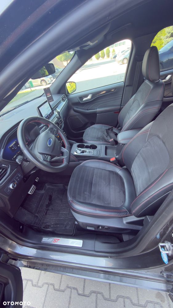 Ford Kuga 2.5 FHEV FWD ST-Line X - 16
