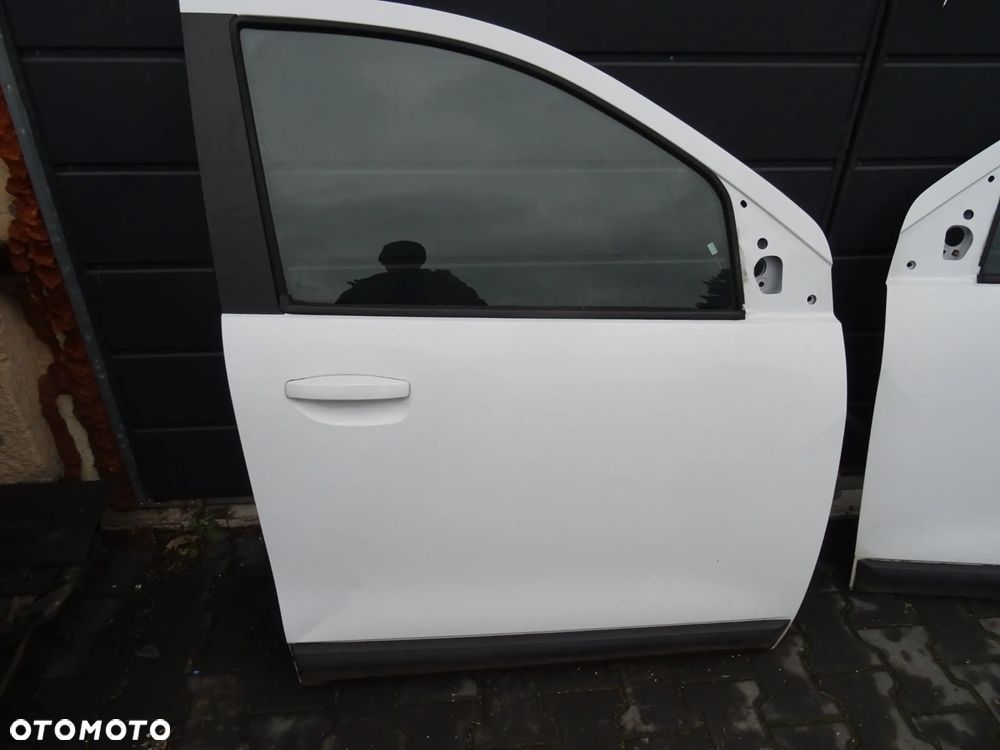WYPRZEDAZ DACIA LODGY KOD NV676 CZARNY DRZWI PRAWE TYL TYLNE STAN DB POLECAM INNE CZESCI - 7