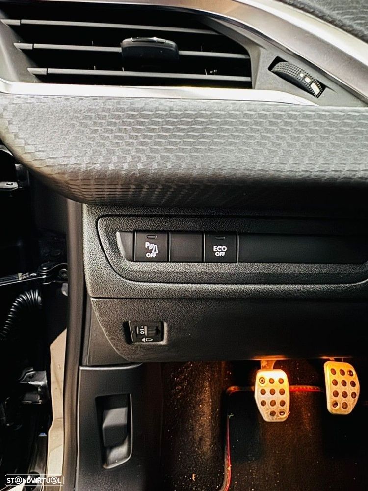 Peugeot 2008 1.2 PureTech GT Line - 20