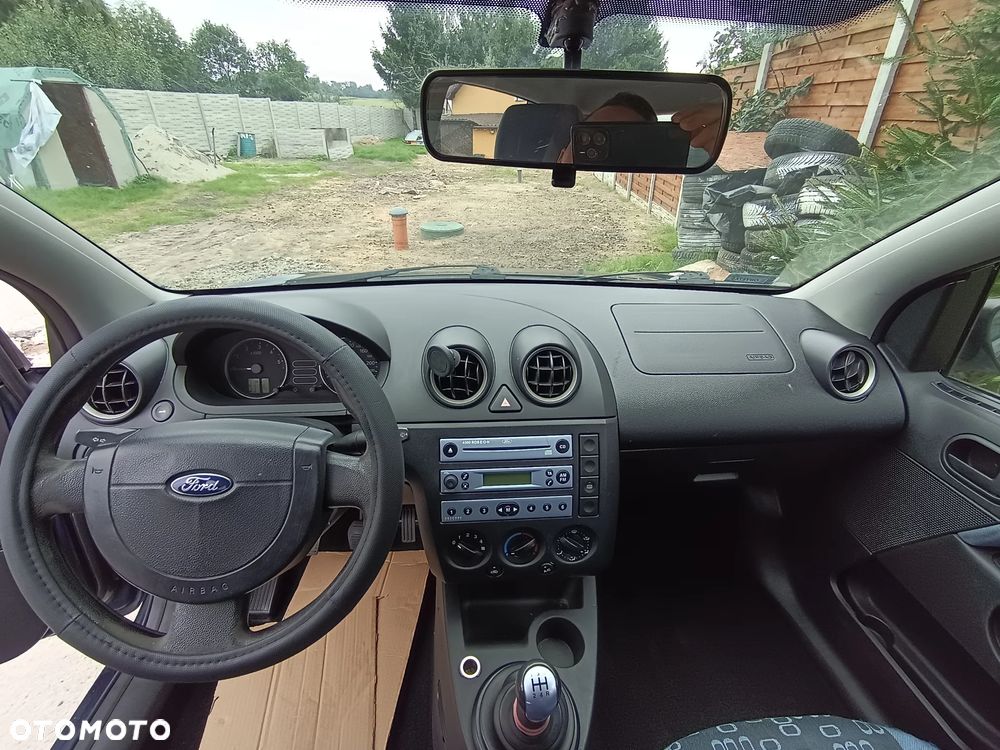 Ford Fiesta 1.4 TDCI - 8