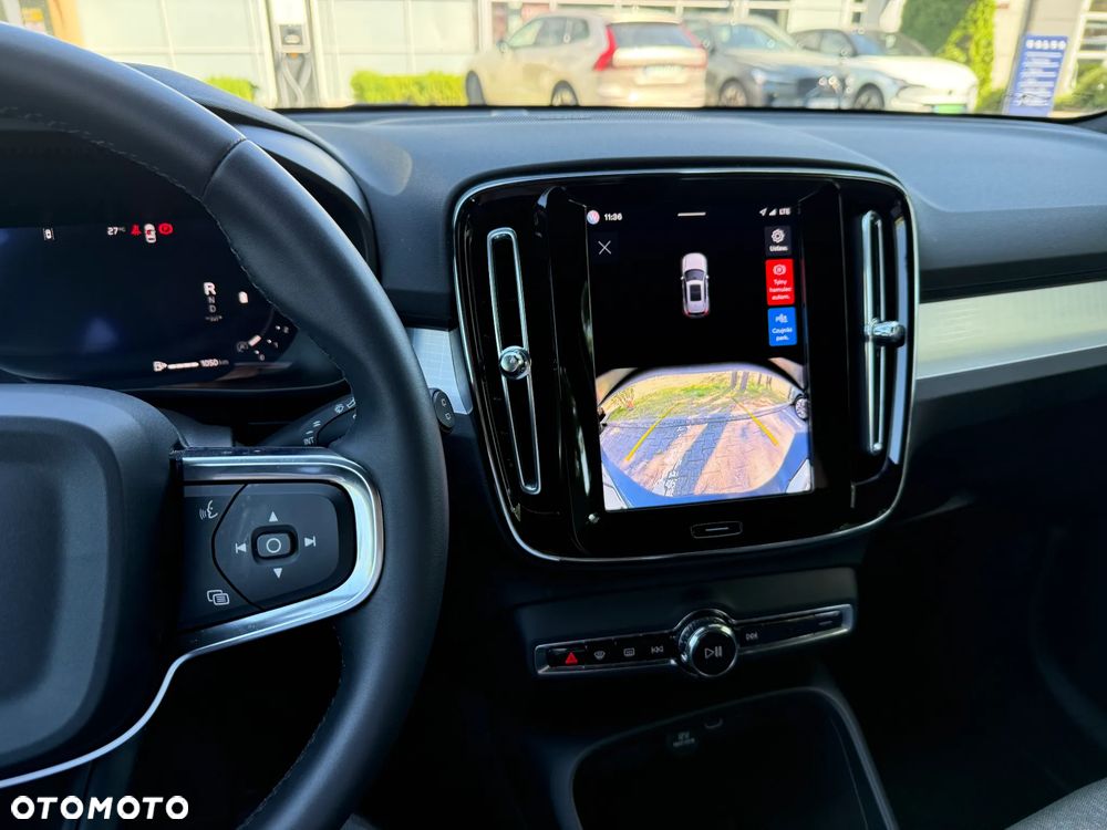 Volvo XC 40 B3 Plus Dark - 18