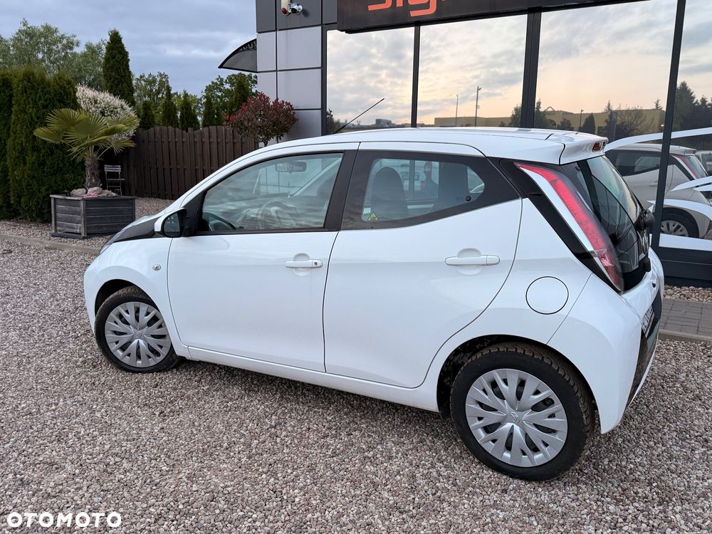 Toyota Aygo x-clusive Style Selection - 11