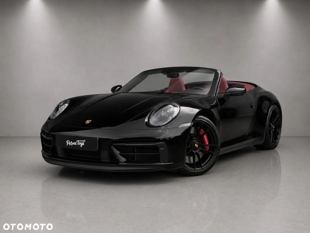 Porsche 911 Carrera 4 GTS - 1