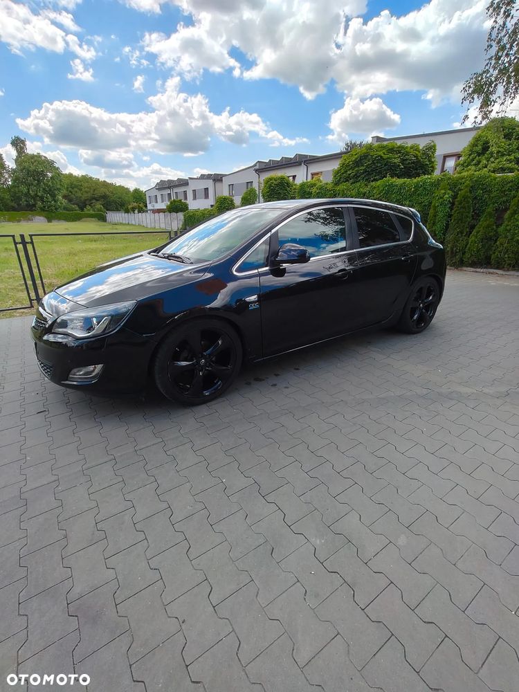 Opel Astra 1.4 Turbo Cosmo - 2