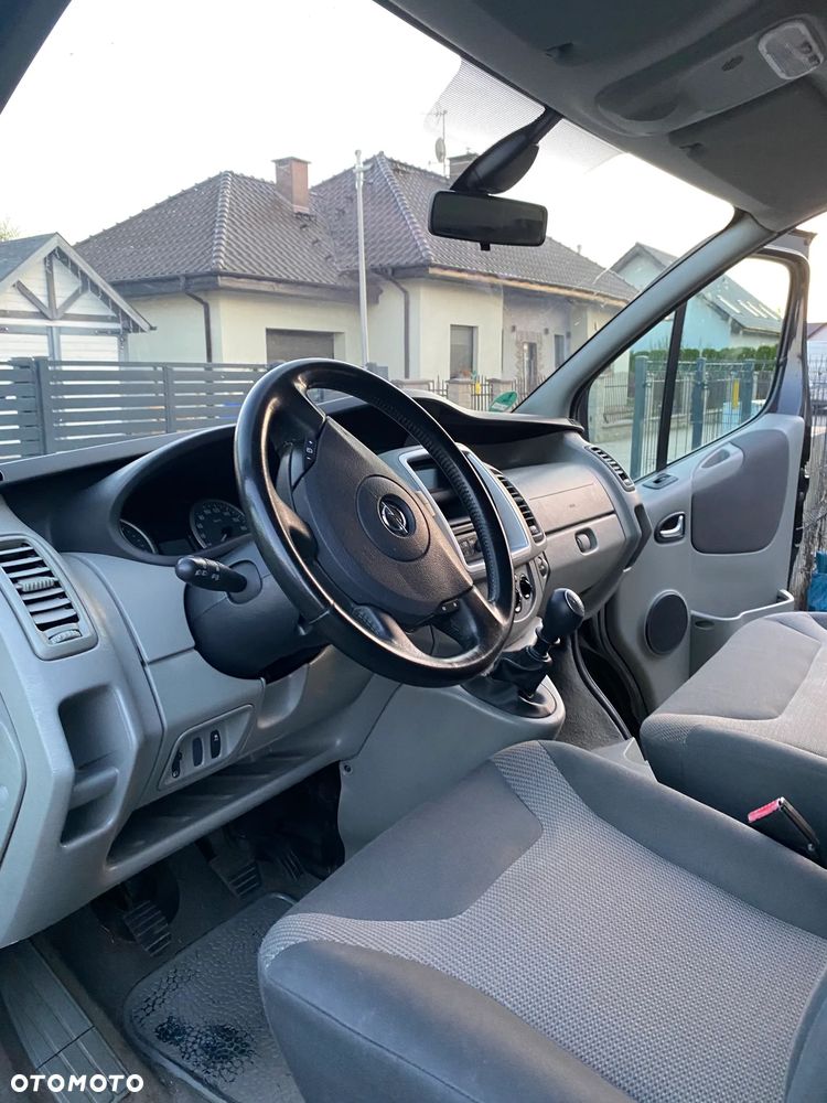 Opel Vivaro - 25