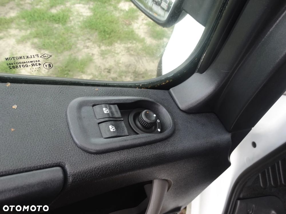 Nissan NV400 - 10