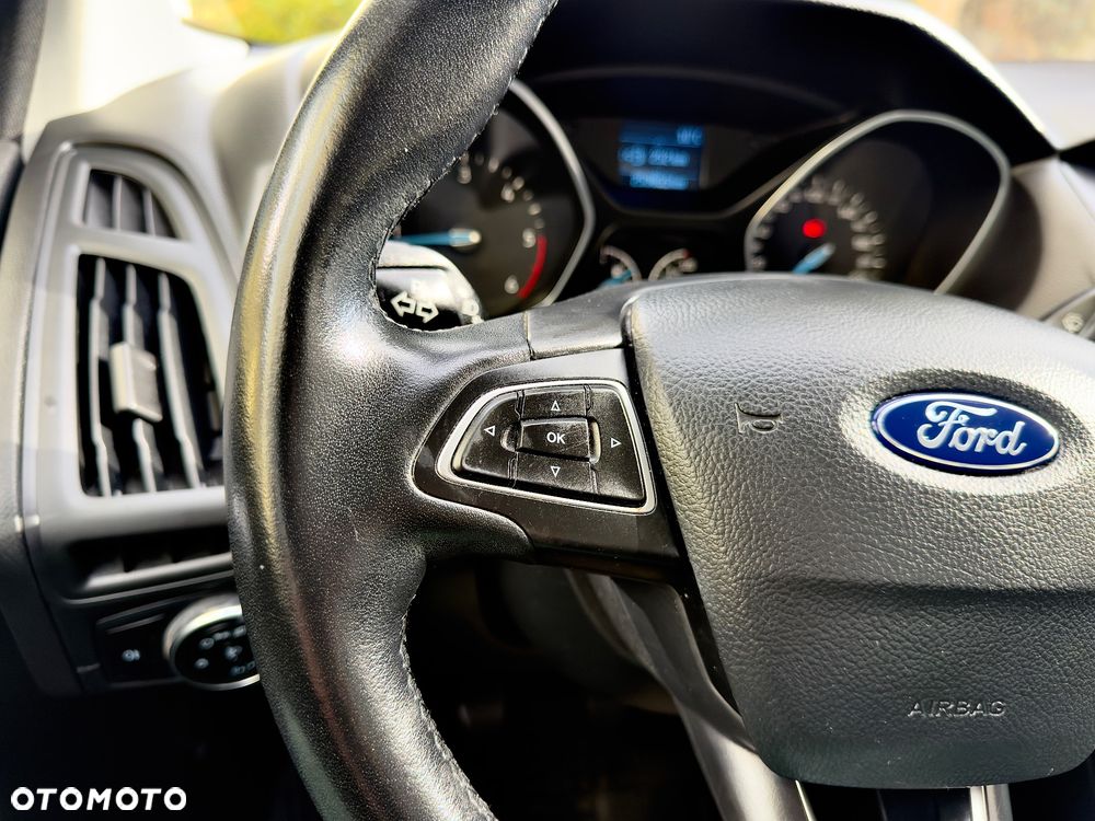 Ford Focus - 24