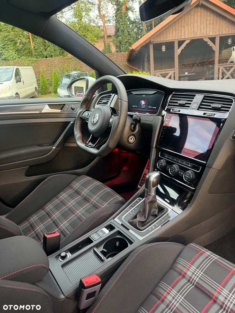Volkswagen Golf GTI (BlueMotion Technology) DSG - 35