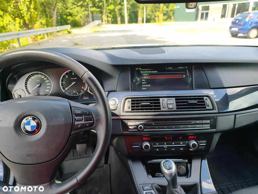 BMW Seria 5 520d - 14