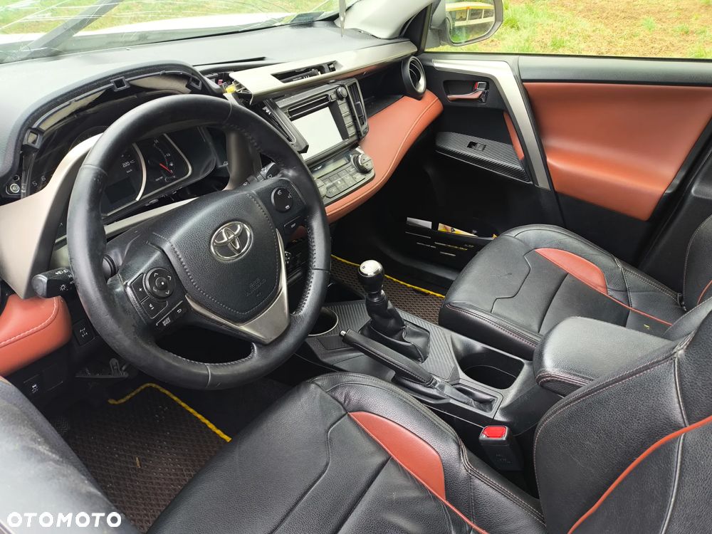 Toyota RAV4 2.0 D-4D Prestige - 13