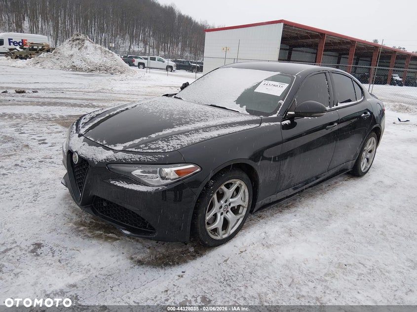 Alfa Romeo Giulia 2.0 Turbo 16V AT8-Q4 Veloce - 39