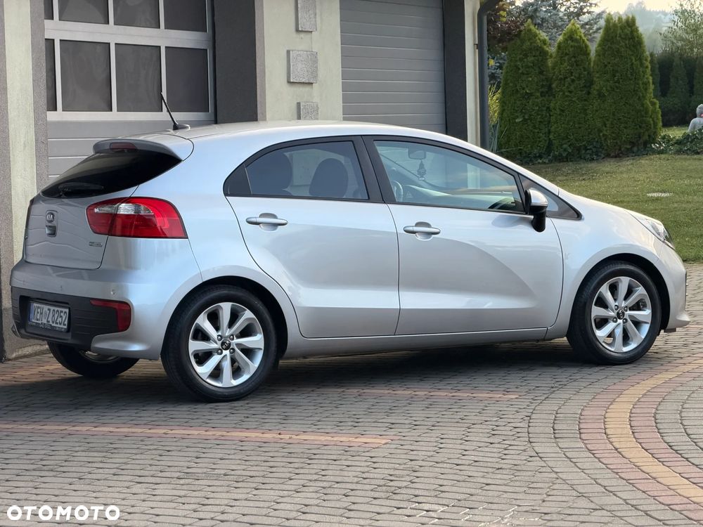 Kia Rio 1.2 ISG Uefa Euro 2016 - 12