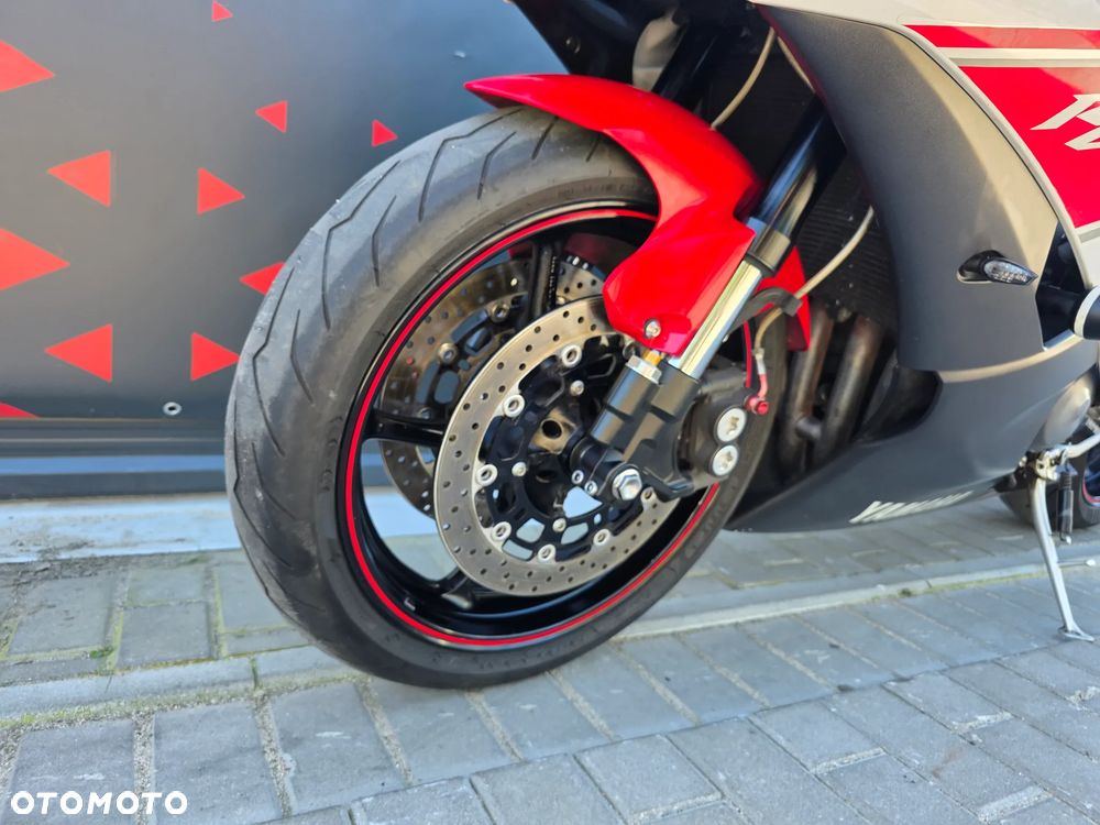 Yamaha R6 - 29