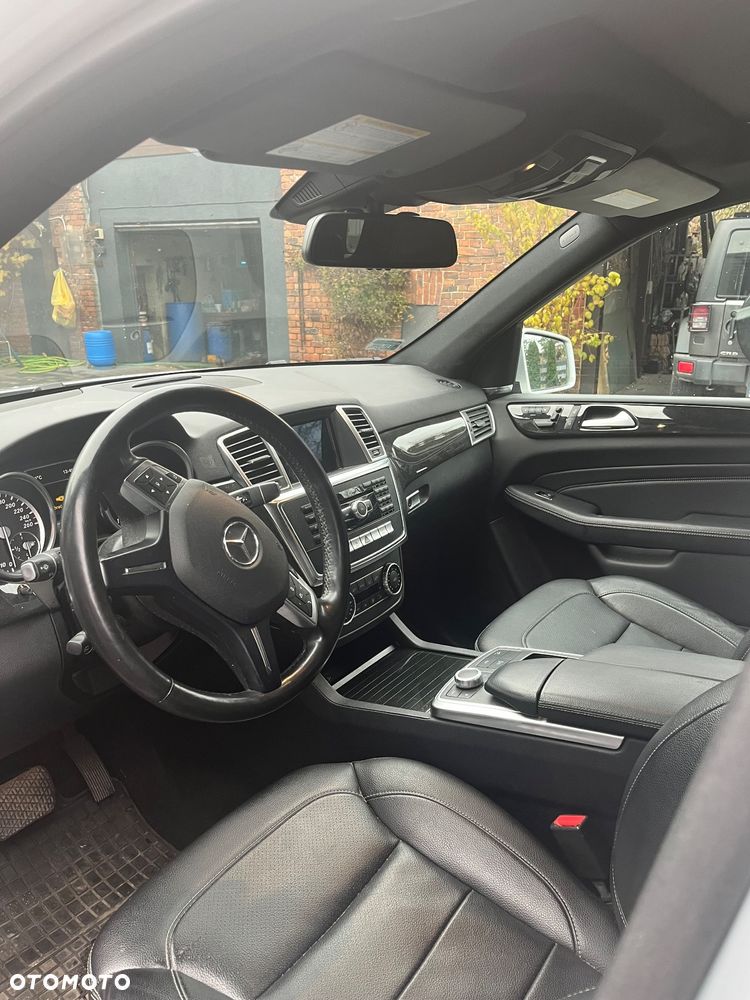 Mercedes-Benz ML - 6