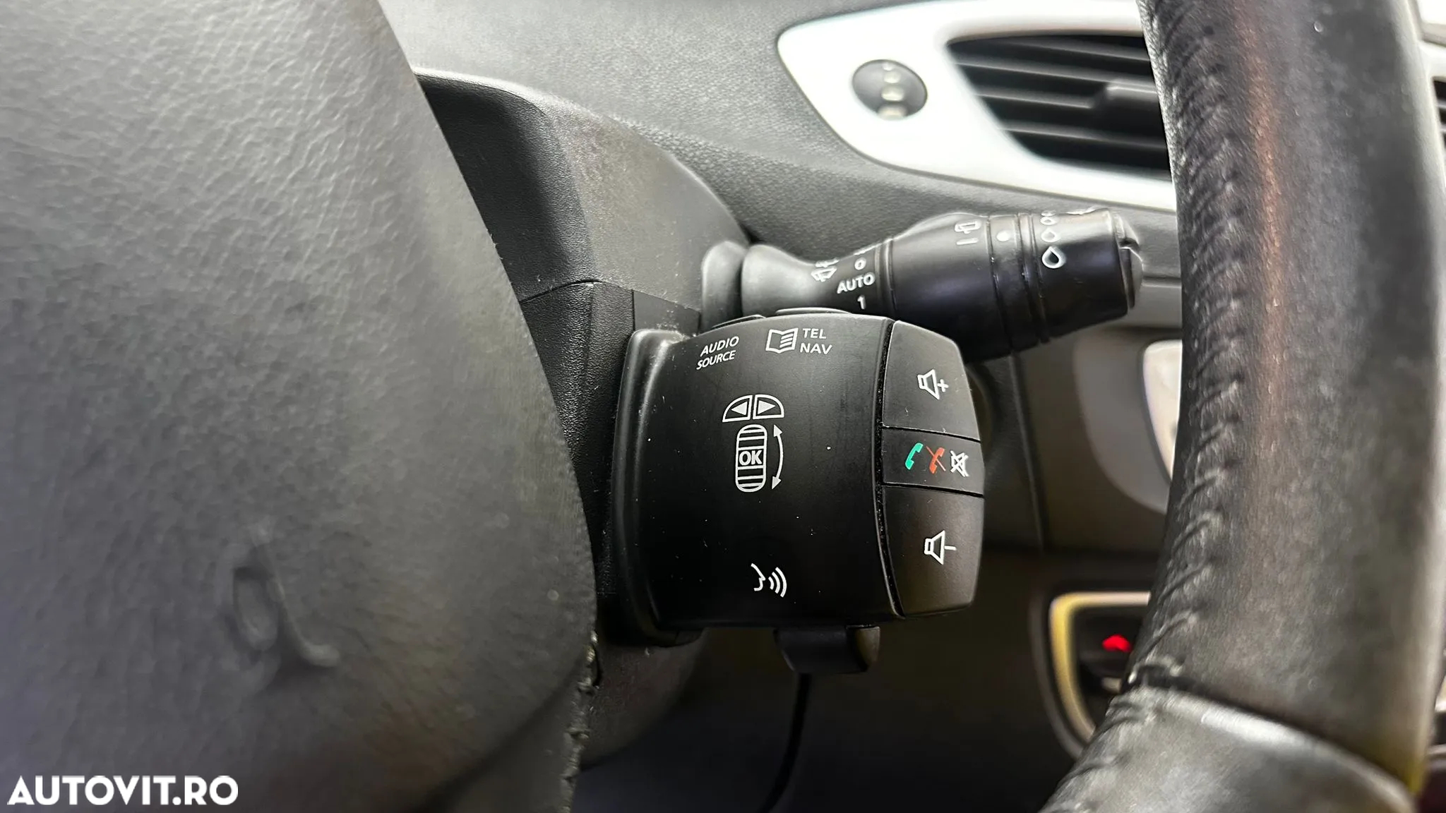 Renault Grand Scenic - 19