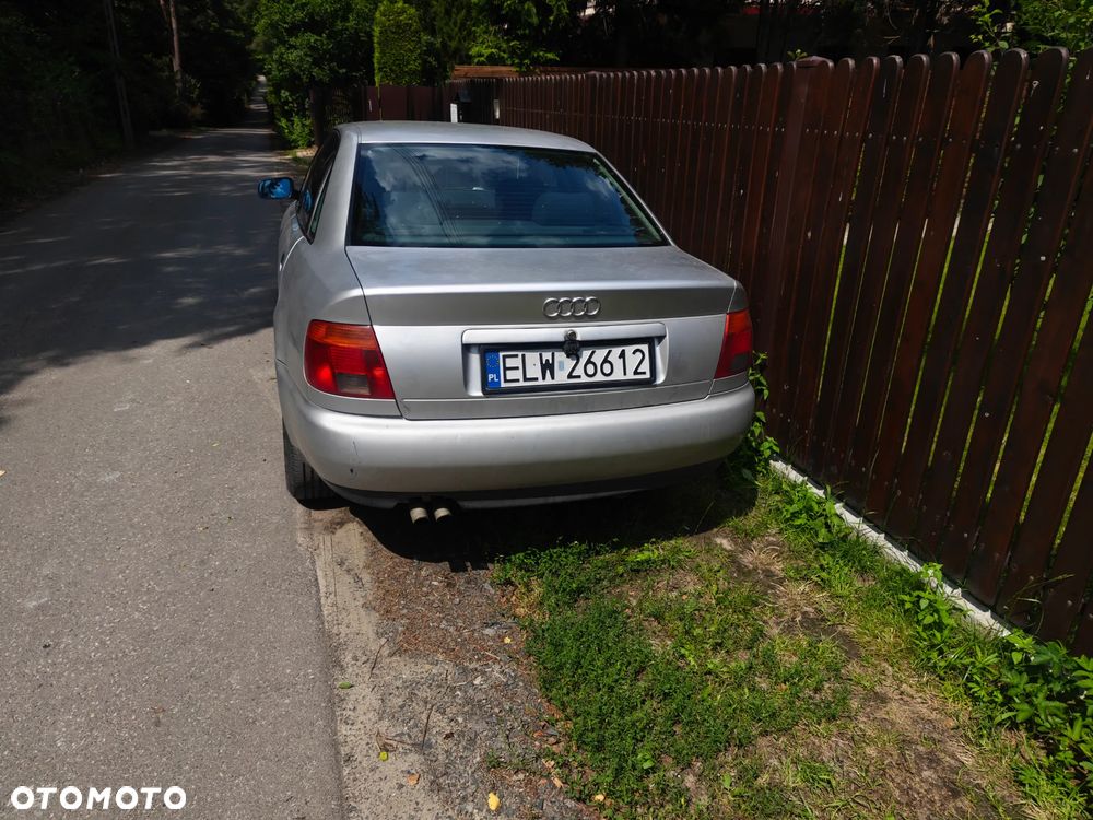 Audi A4 Limousine - 3