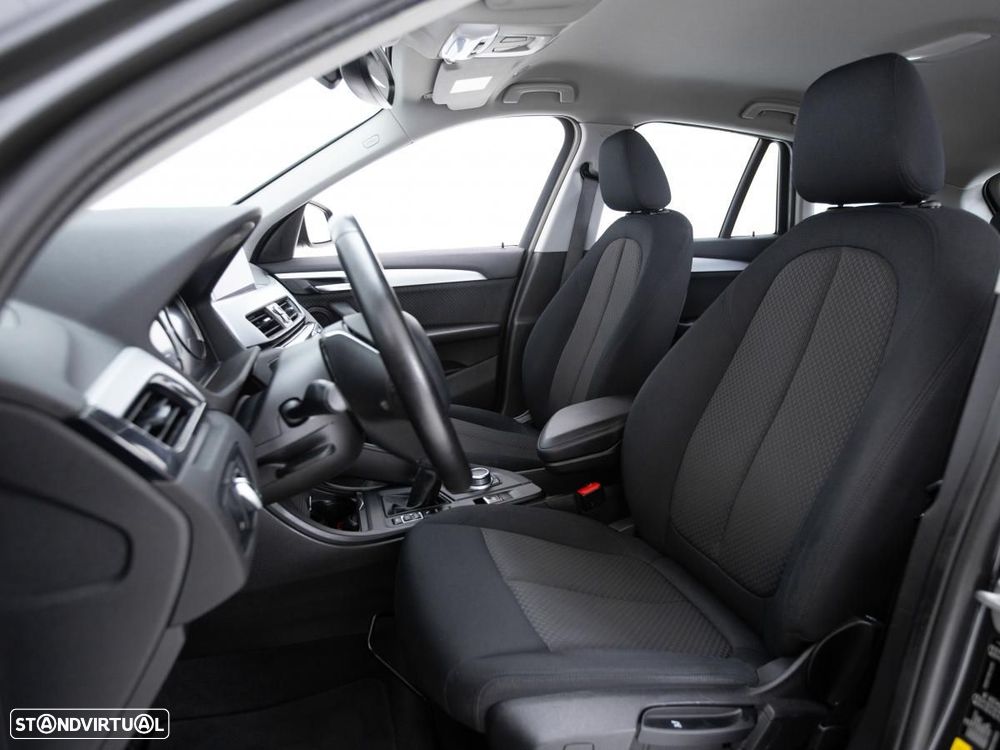BMW X1 25 e xDrive Corporate Edition - 9