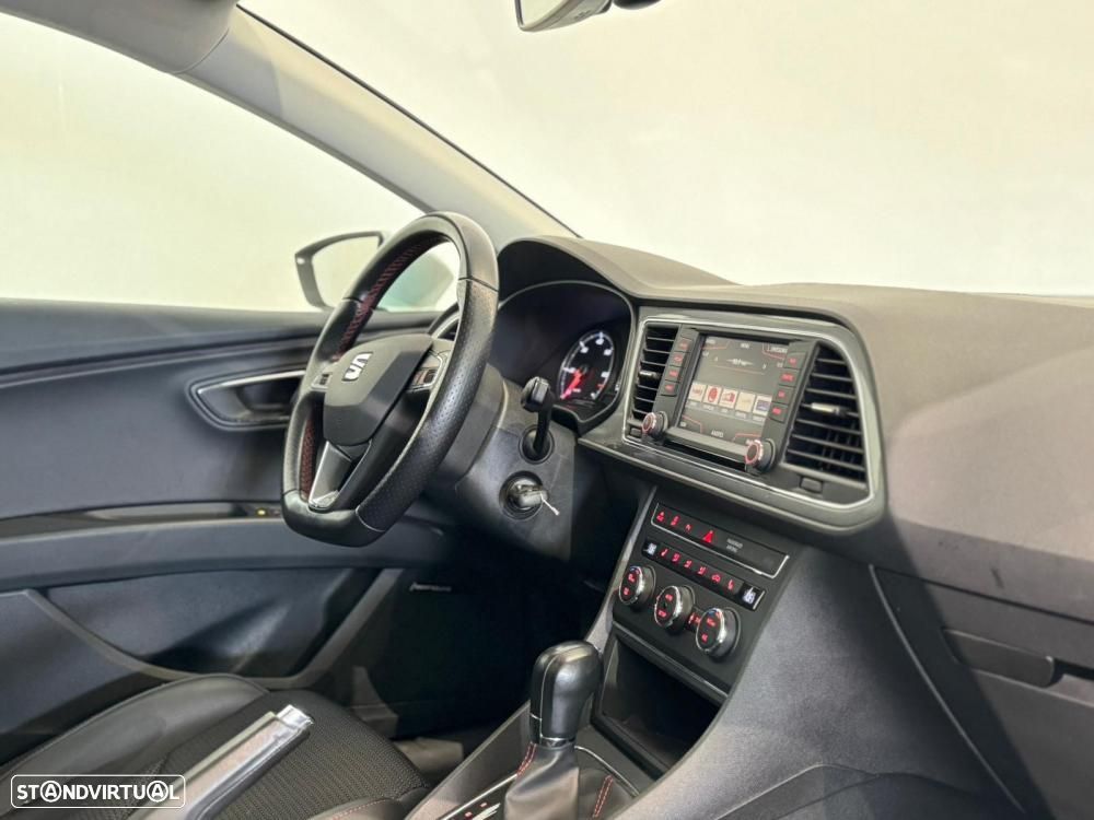 SEAT Leon ST 2.0 TDI DPF DSG FR - 22