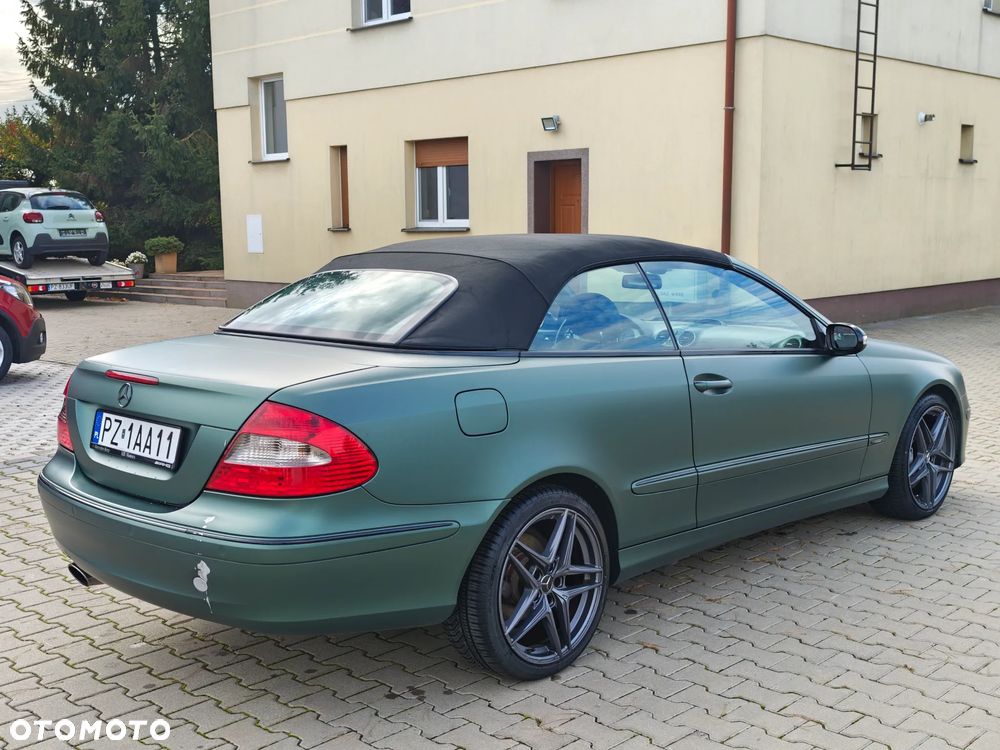 Mercedes-Benz CLK - 16