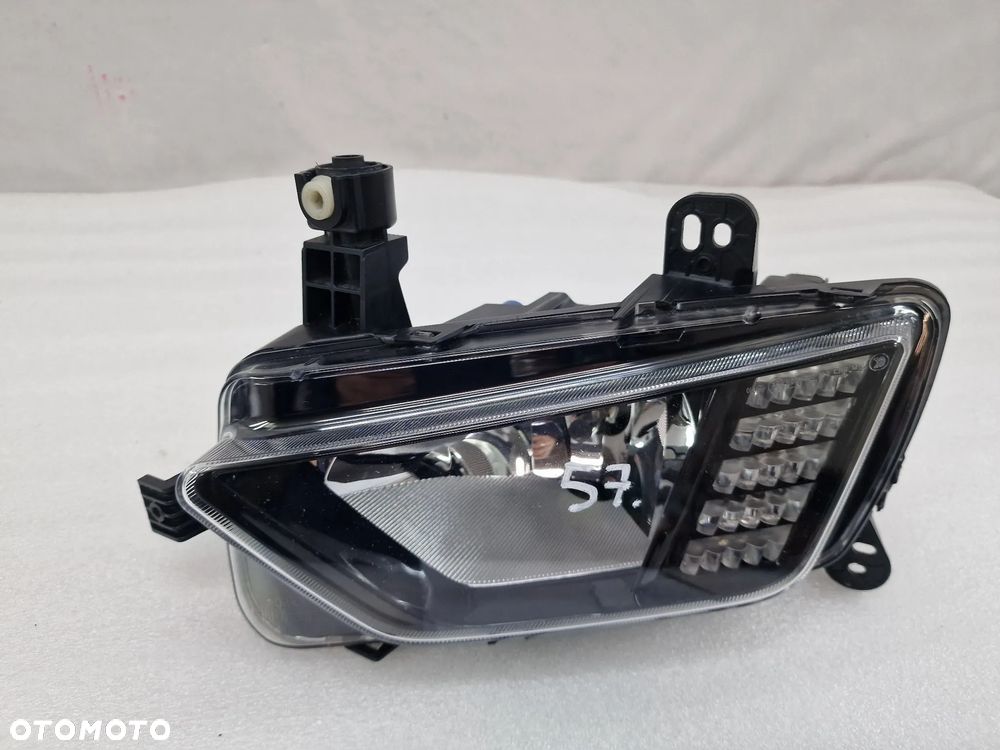 VW POLO VI 6 2G0 17- PRAWY LED / DRL HALOGEN , ŁADNY , NR 2G0941662 , NR AUKCJI LPP57 - 1