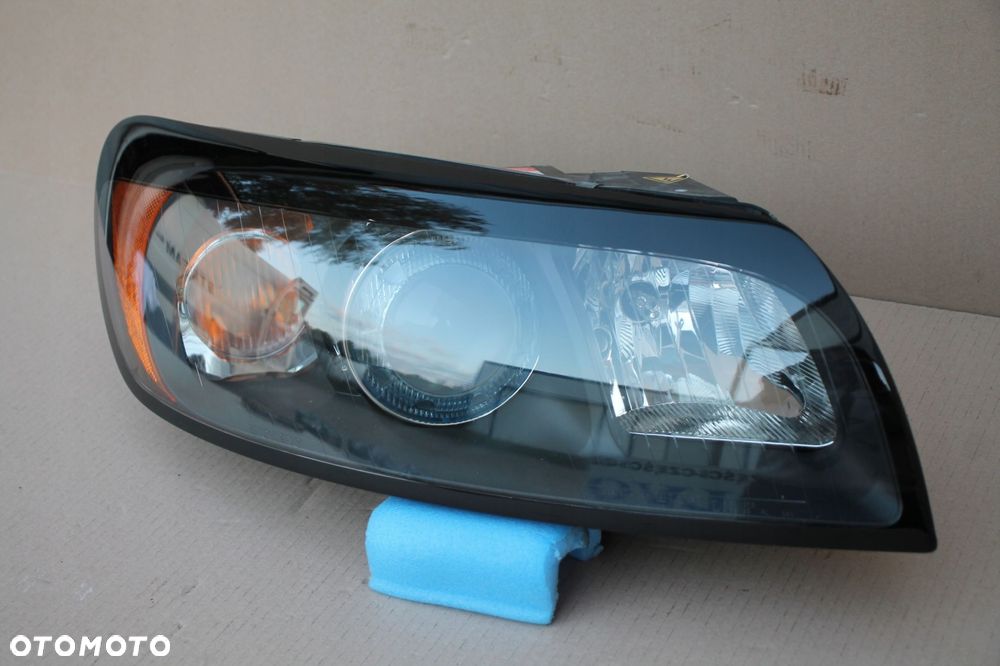 volvo c30 prawa lampa prawy xenon 30657173, 31214542, 31214571 europa - 2