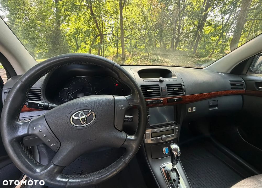 Toyota Avensis 2.0 VVT-i Automatik Executive - 14