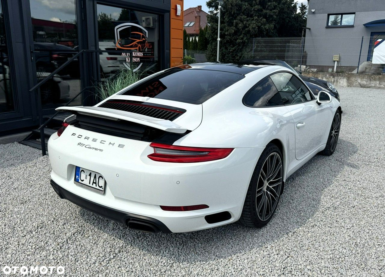 Porsche 911 Carrera - 3