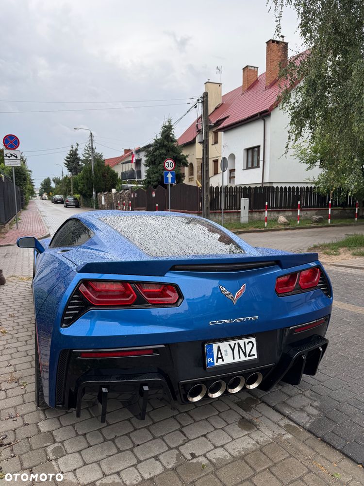Chevrolet Corvette - 9
