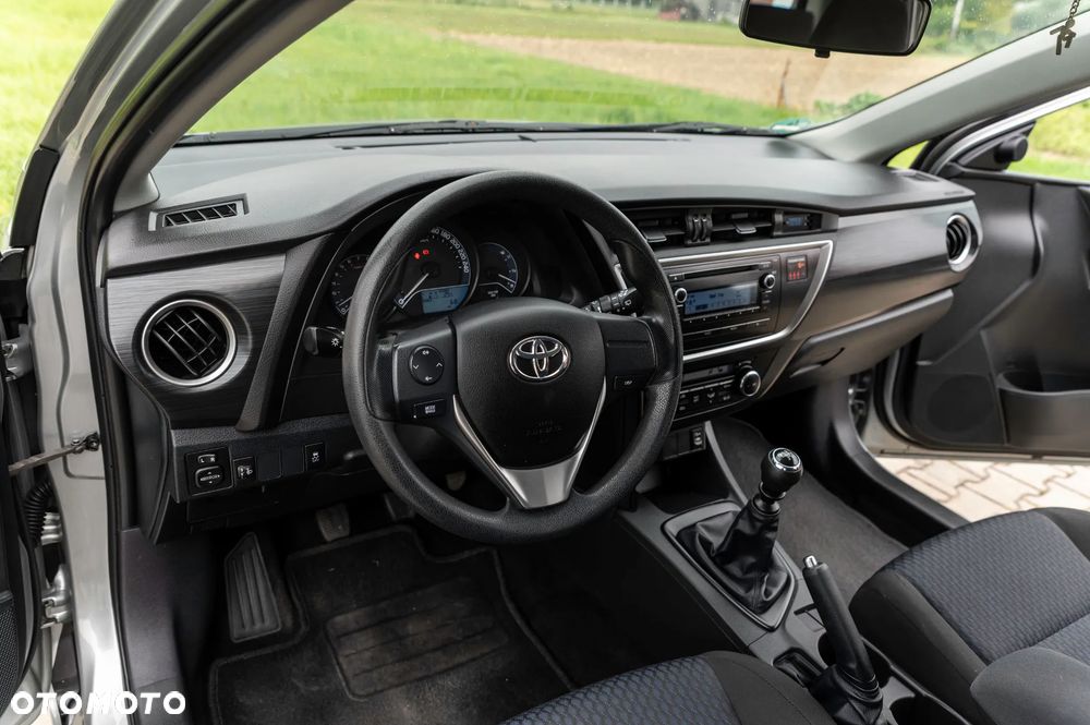 Toyota Auris 1.33 Dual-VVT-i Comfort - 30