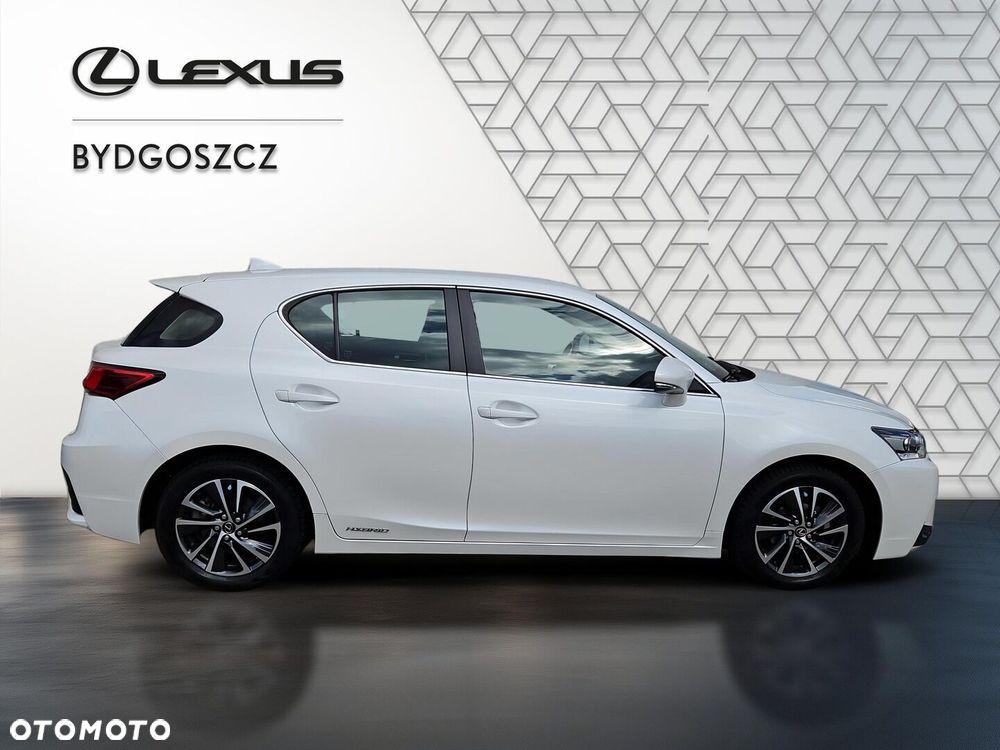 Lexus CT - 4