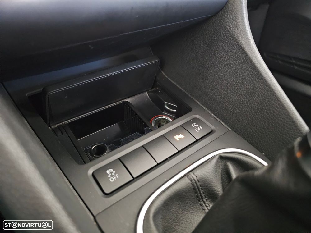 VW Golf 1.6 TDi DPF BlueMotion Comfortline - 18
