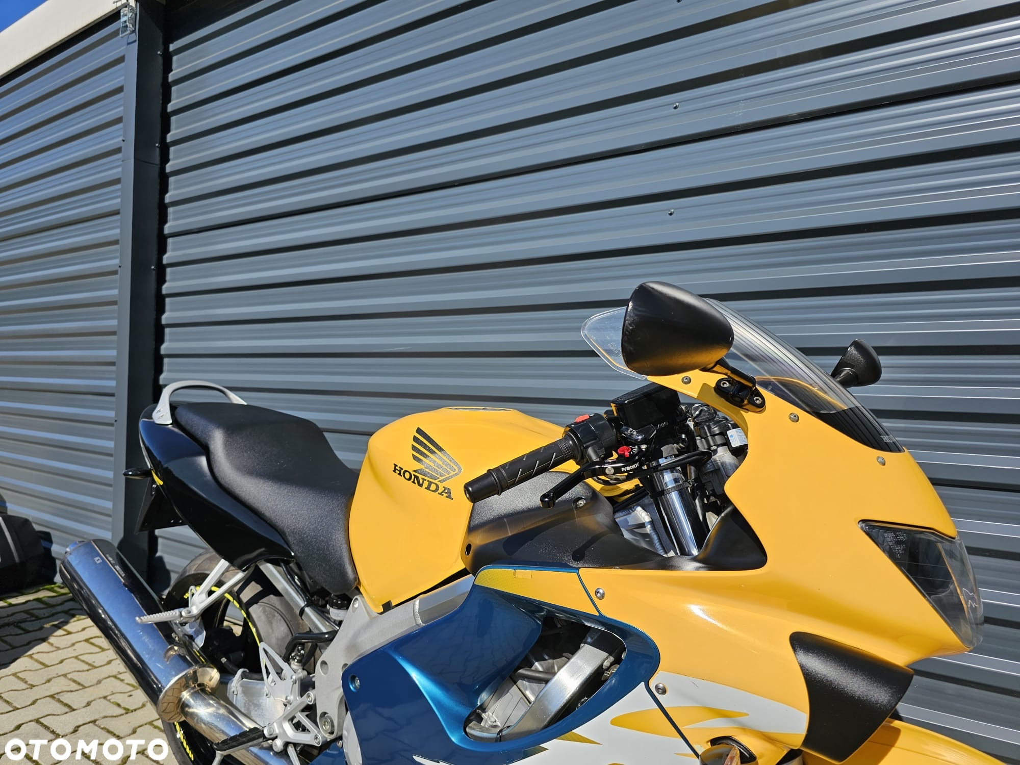 Honda CBR - 21