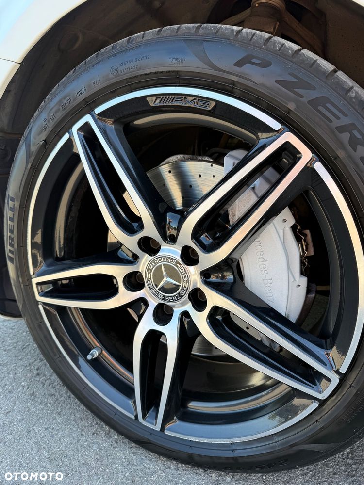 Mercedes-Benz Klasa E 220 d 4-Matic 9G-TRONIC - 25