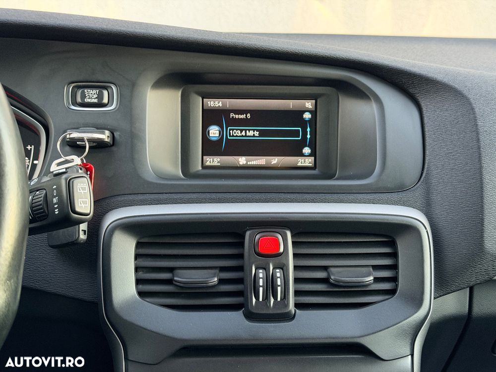 Volvo V40 D2 Kinetic - 23