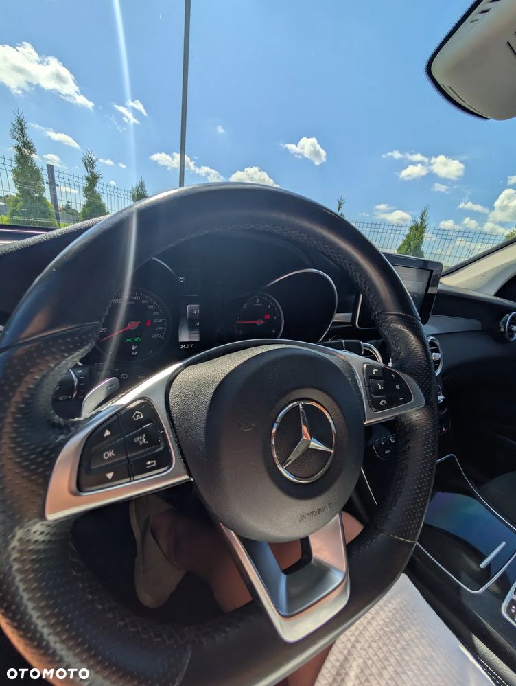 Mercedes-Benz GLC - 23