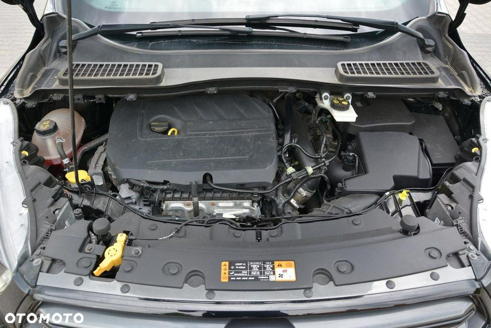 Ford Kuga 1.5 EcoBoost 2x4 ST-Line - 36