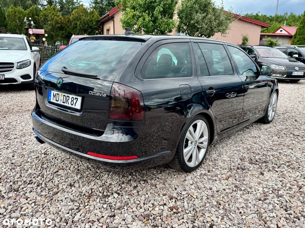 Skoda Octavia 2.0 TDI CR DPF RS - 11
