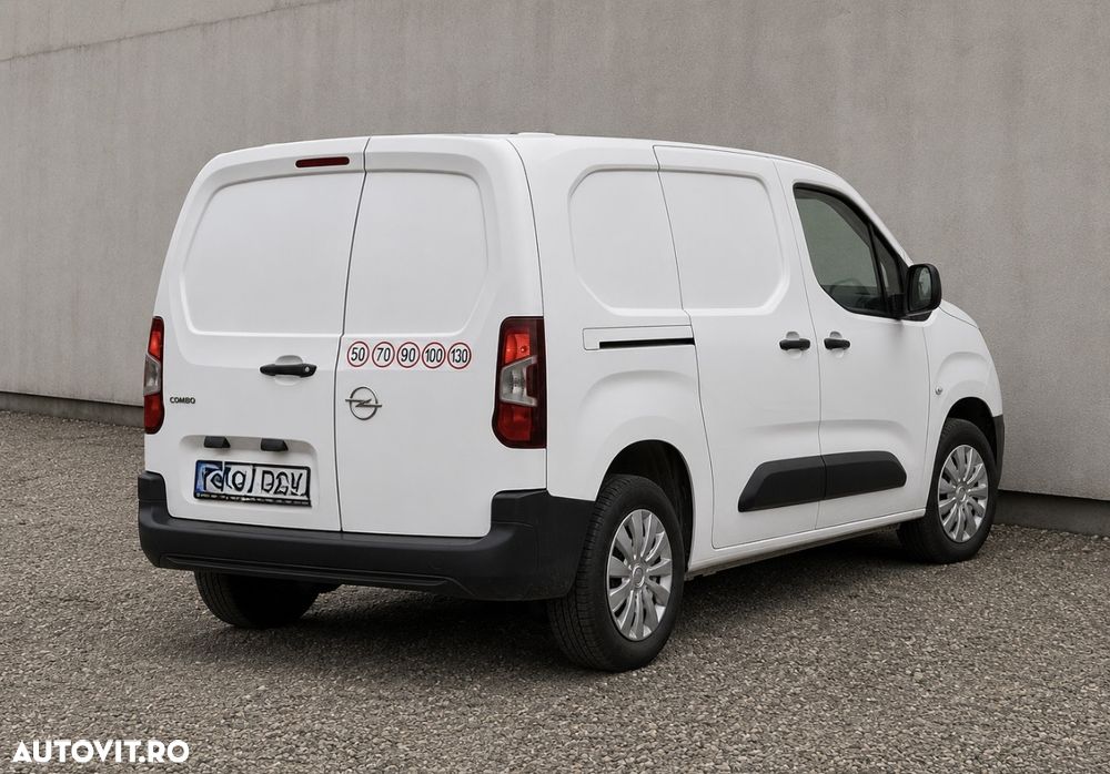 Opel Combo 1.5 L2H1 Start/Stop Edition XL - 4