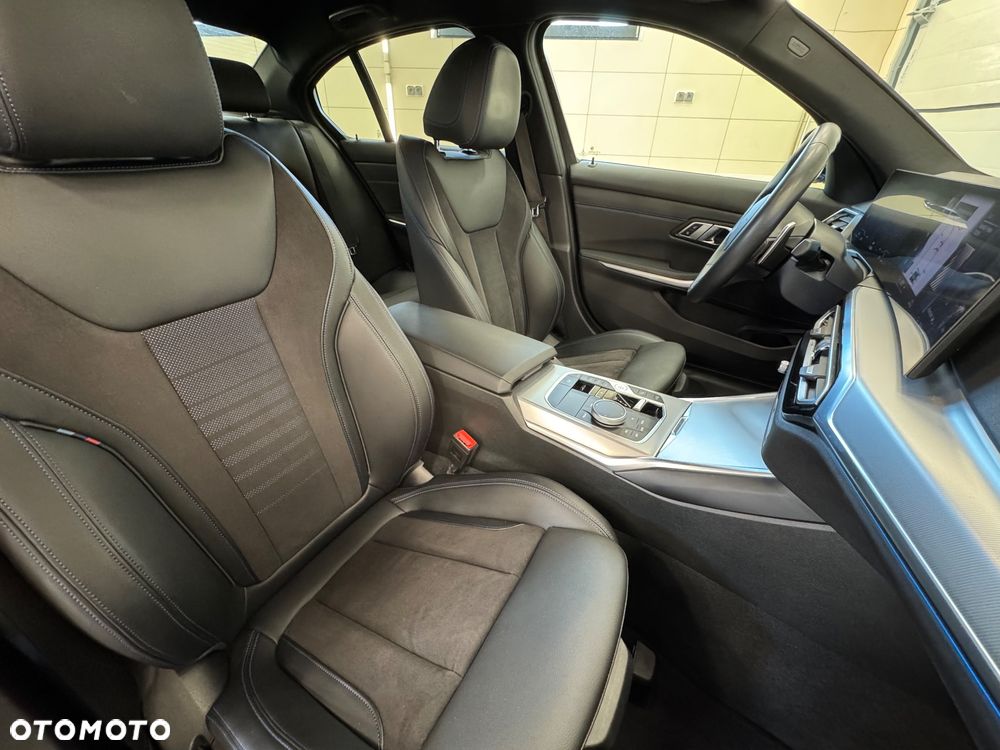 BMW Seria 3 320d xDrive M Sport sport - 17
