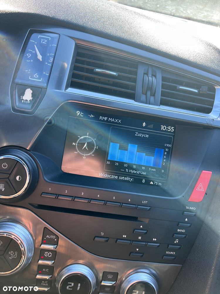 Citroën DS5 Hybrid4 EGS6 SportChic - 10