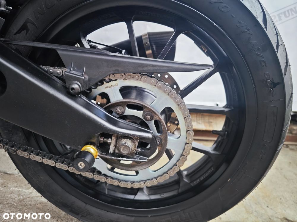 Yamaha YZF - 13