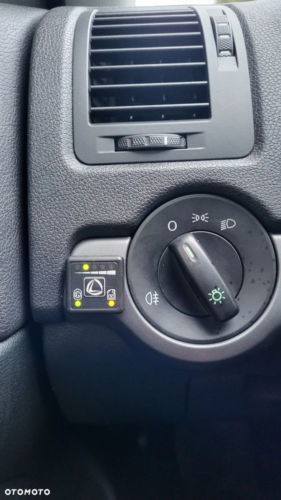 Skoda Octavia 1.6 Tour Business - 9