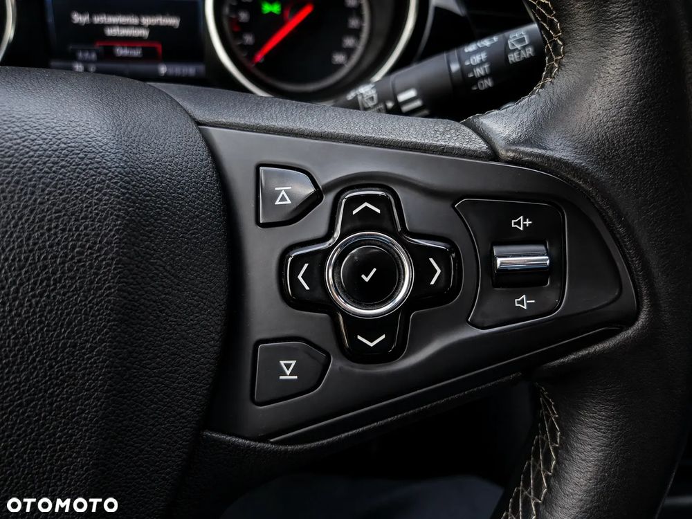 Opel Astra 1.6 CDTI Dynamic - 21