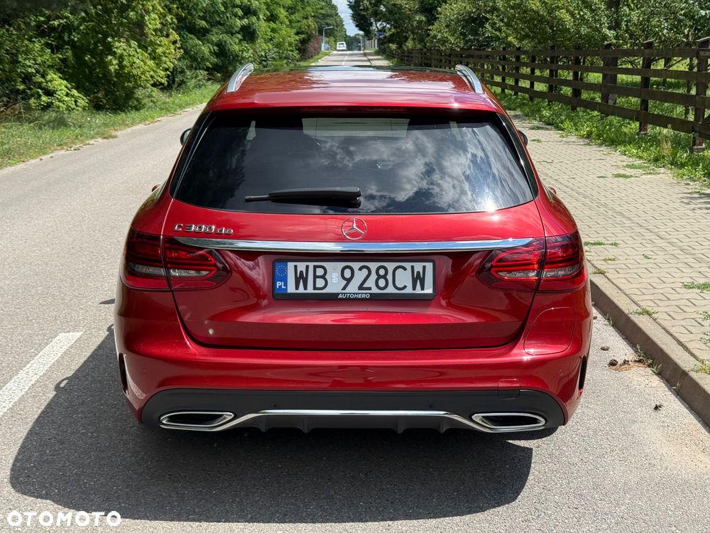 Mercedes-Benz Klasa C 300 de 9G-TRONIC - 22