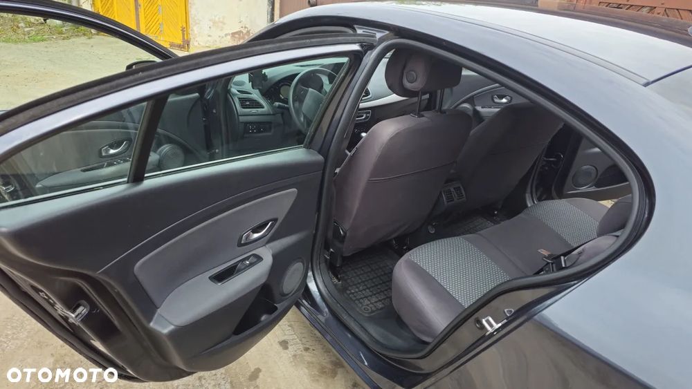 Renault Fluence 1.6 16V Color Edition - 7