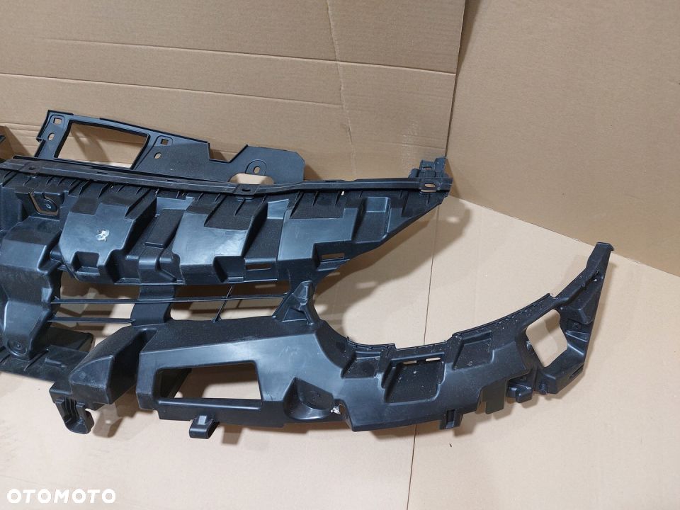 620366815R WZMOCNIENIE ATRAPA RENAULT FLUENCE LIFT 13-16 - 2
