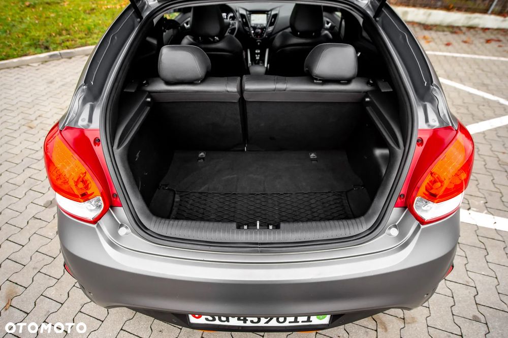 Hyundai Veloster 1.6 Turbo Premium - 34