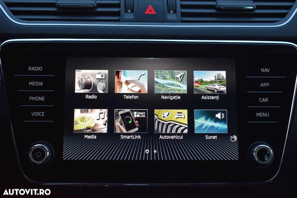 Skoda Superb 2.0 TDI DSG Ambition - 17