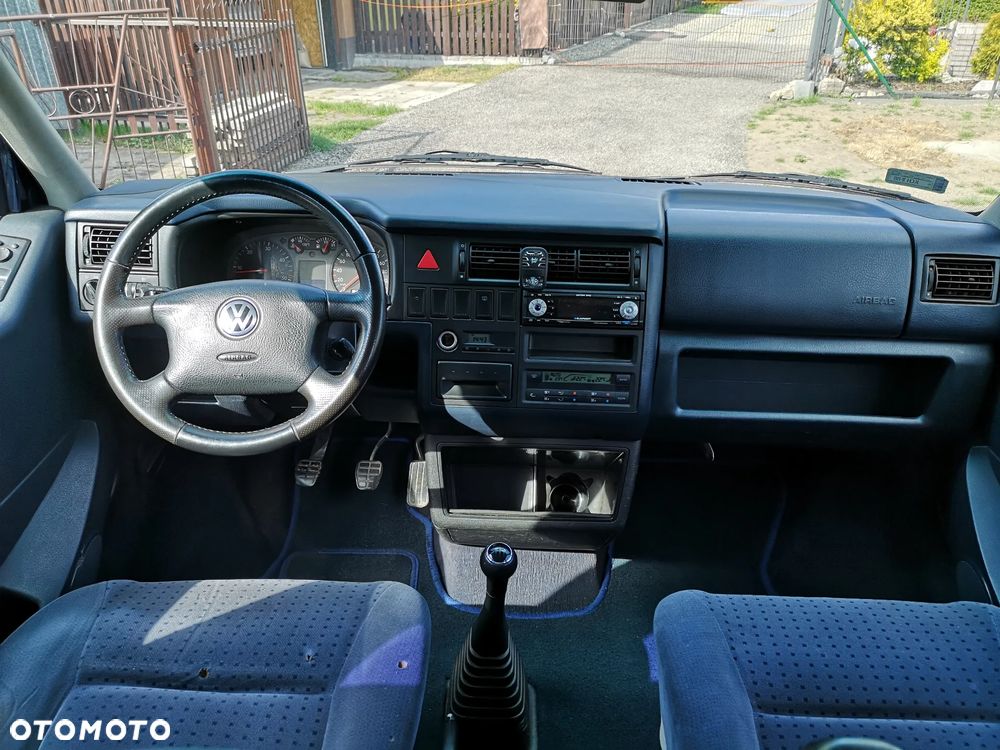 Volkswagen Caravelle - 6