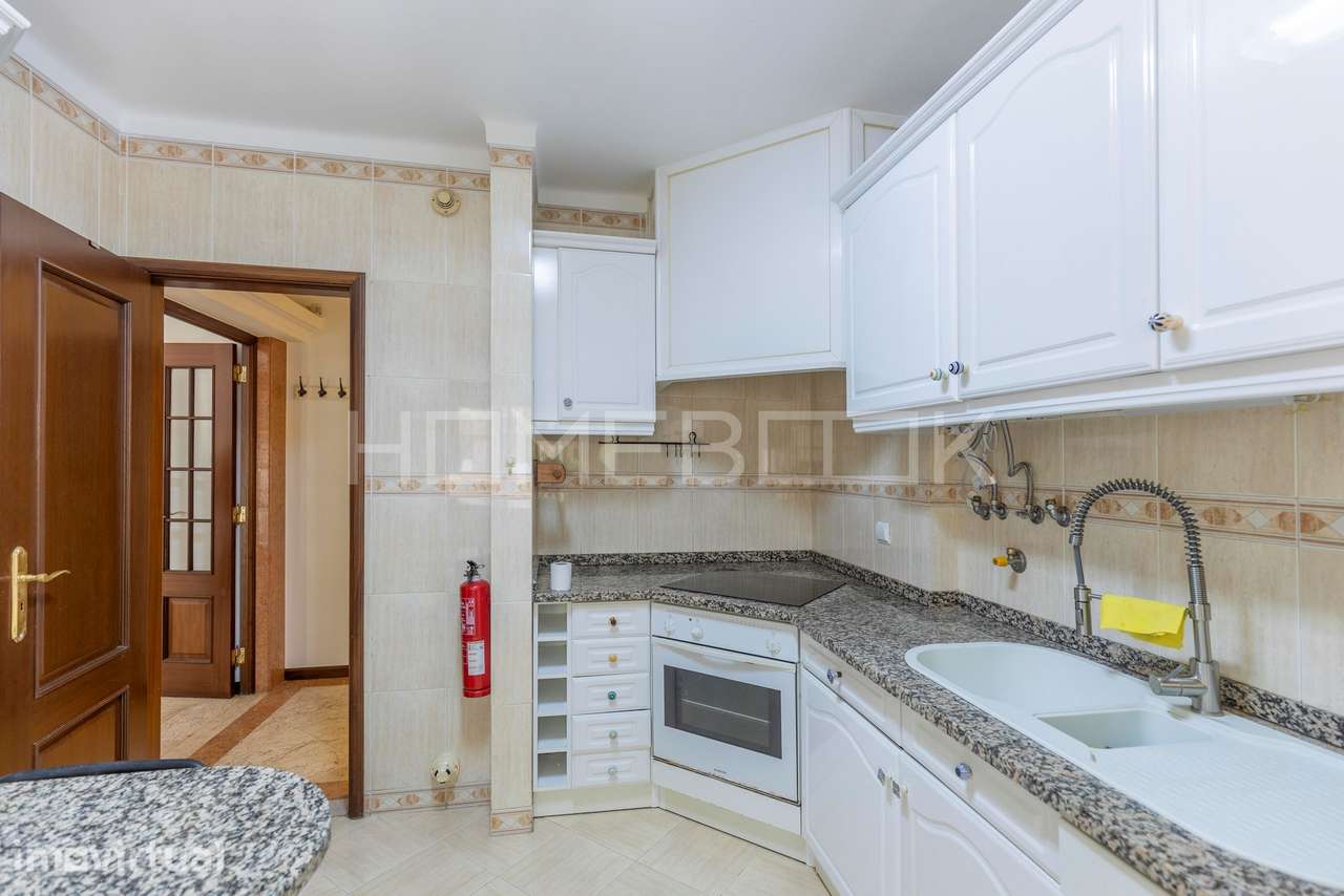 Apartamento T1 com parqueamento - Grande imagem: 3/22